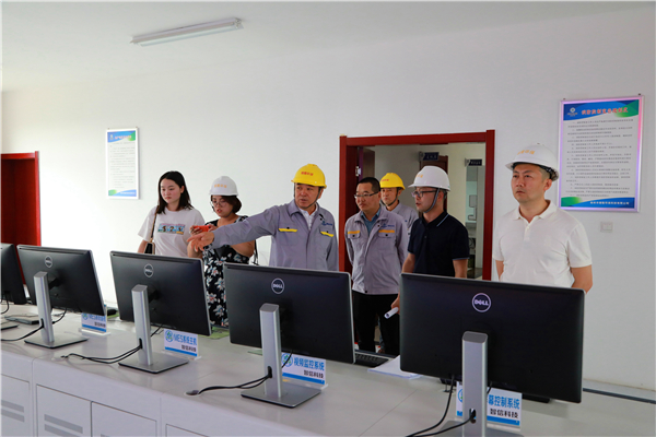 中省媒体采访团到陕西J9集团平台集团陕北片区沉点项目集中采访