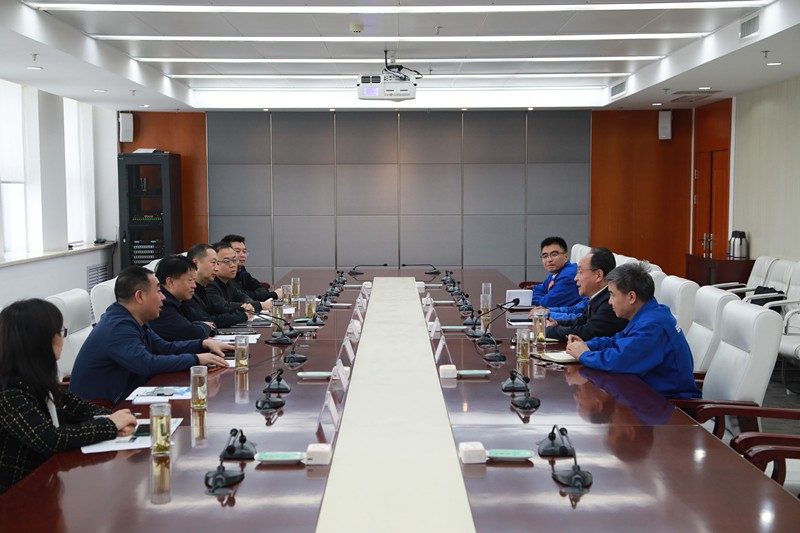 熊良虎赴陕西将来能源公司互换座谈