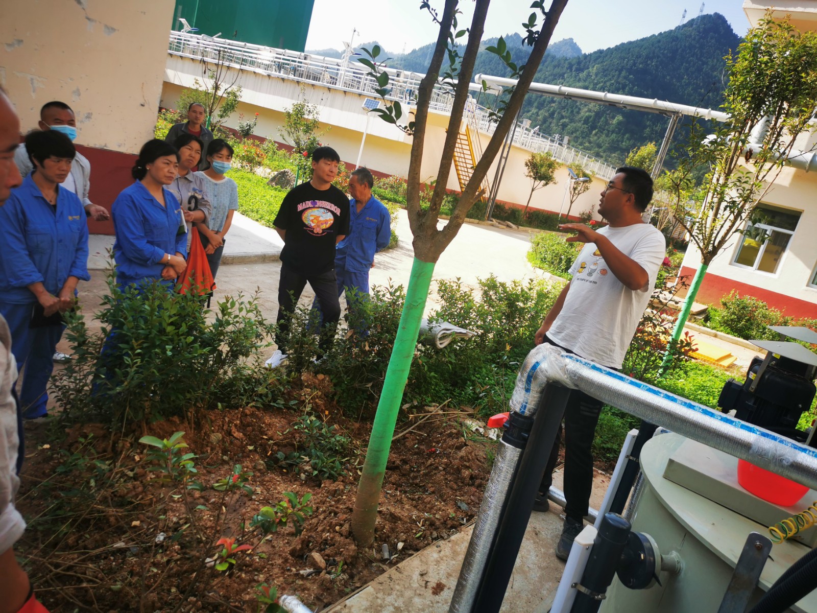 丹凤公司组织发展除臭装置技术培训