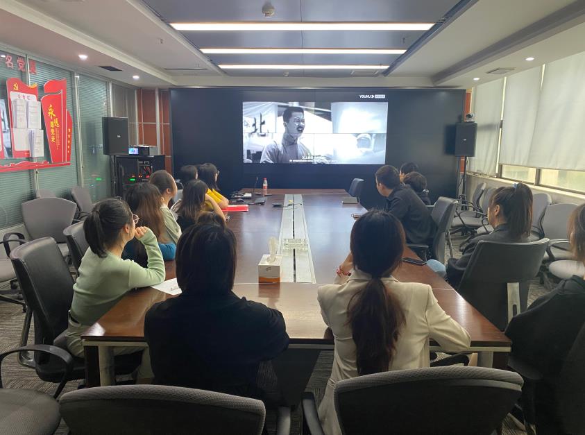 水环境公司团支部发展“请党安心，强国有我”主题团日活动