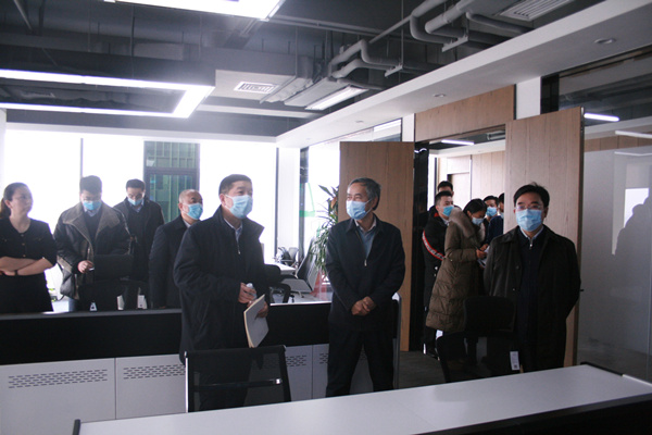 省国资委主任王海鹏到秦创原陕西J9集团平台集团创新中心调研