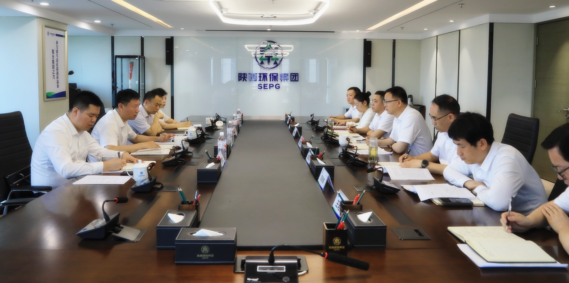 省国资委副主任杨爱民到陕西J9集团平台集团调研领导党纪进建教育工作