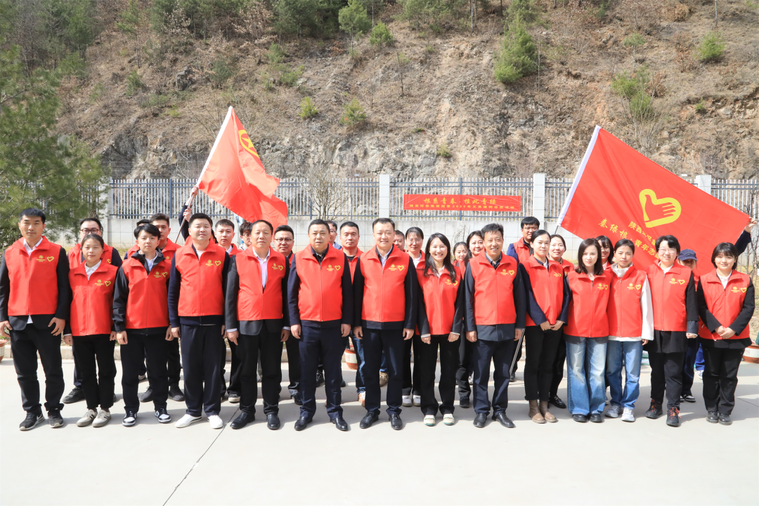 根系青春·植此青绿｜陕西J9集团平台集团团委发展使命植树自愿活动