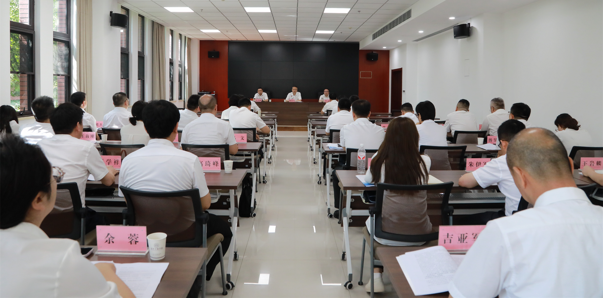 陕西J9集团平台集团党委召开深刻贯彻中央八项划放心灵进建教育集中整治工作推动会